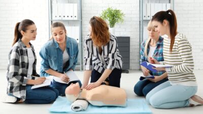 What are the different levels of CPR training